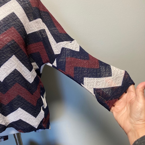 HeartSoul Semi Sheer Sexy Striped Top M - Picture 3 of 4